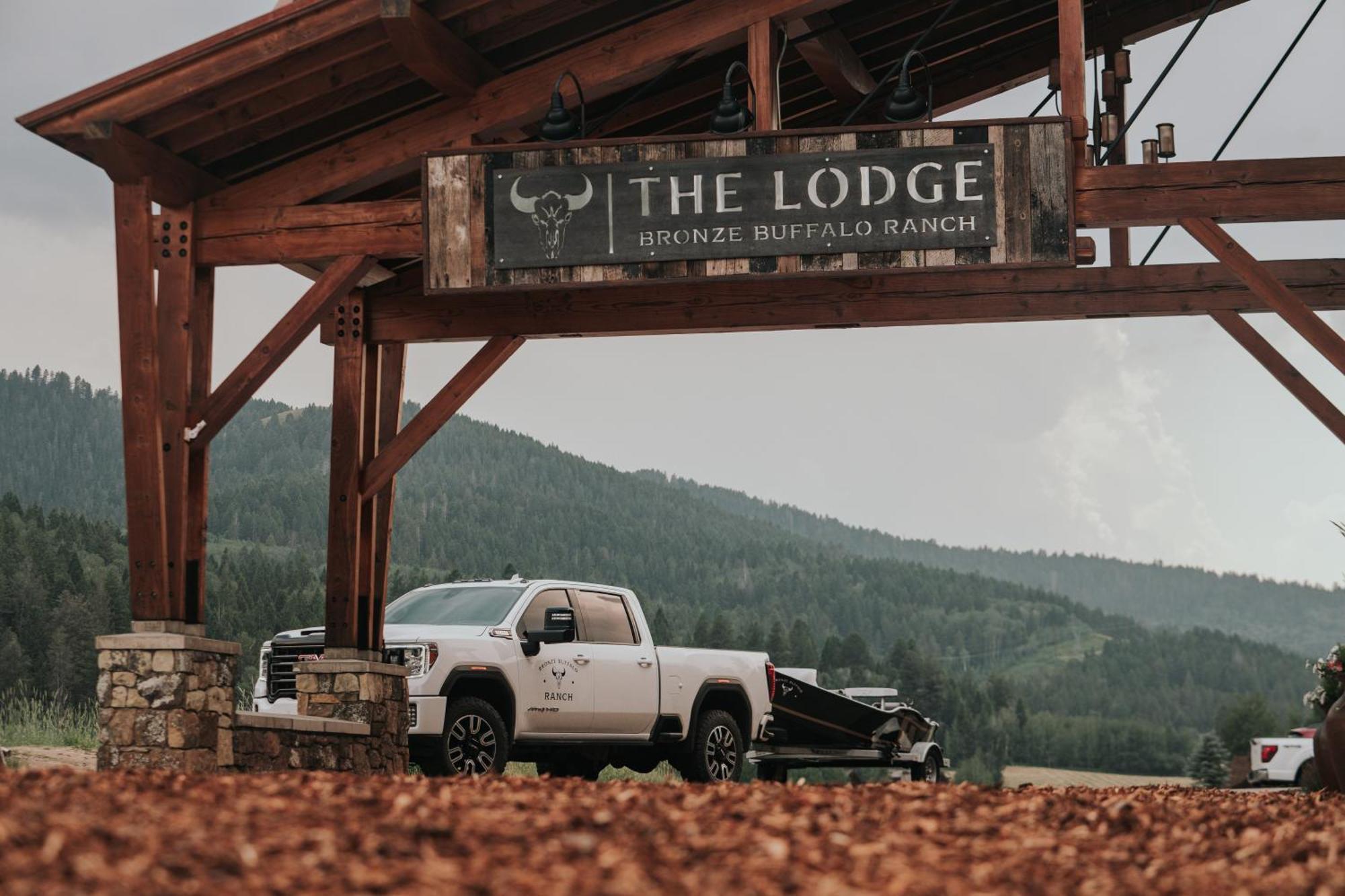 The Lodge At Bronze Buffalo Ranch Victor Exterior photo