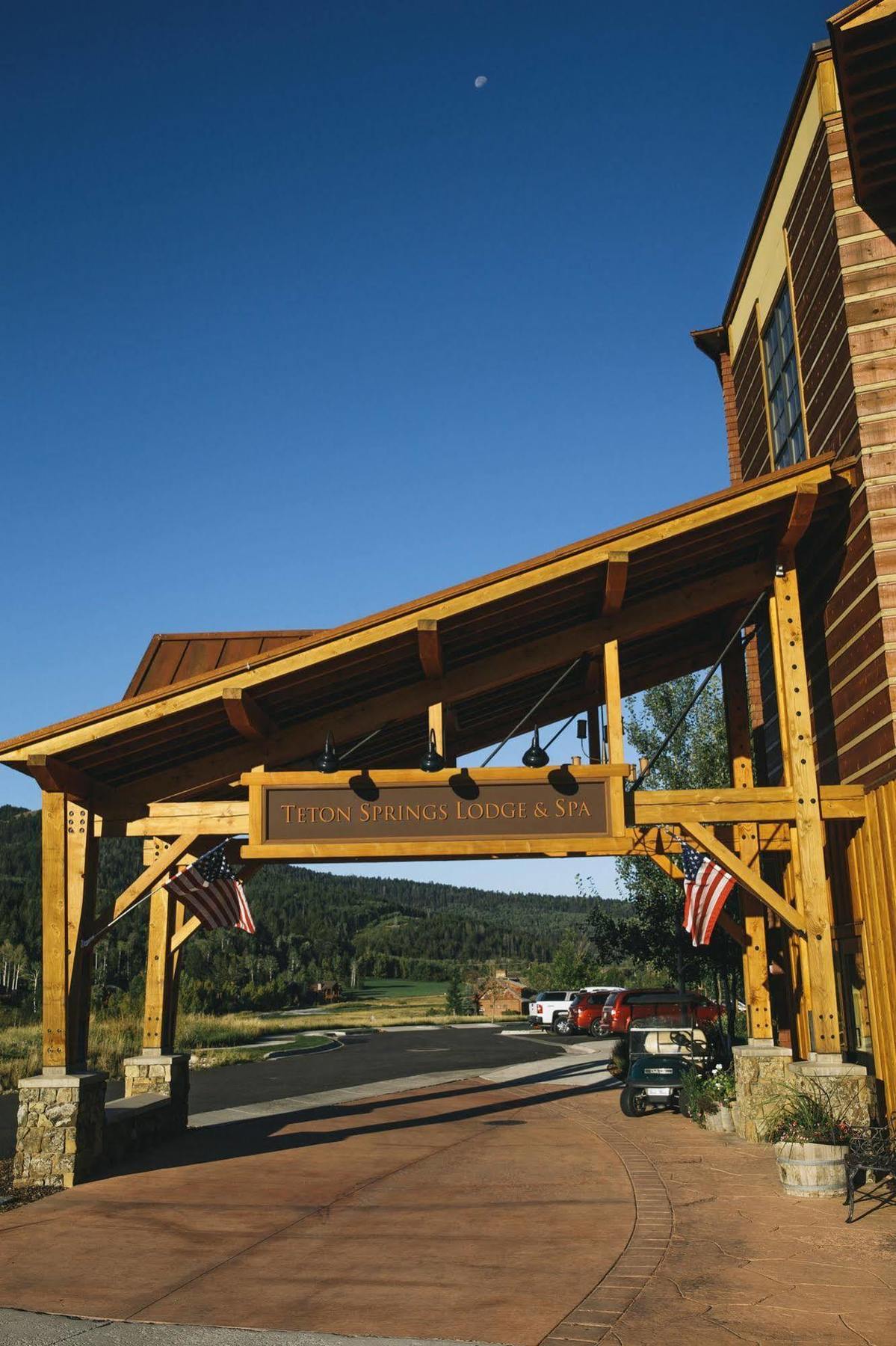 The Lodge At Bronze Buffalo Ranch Victor Exterior photo